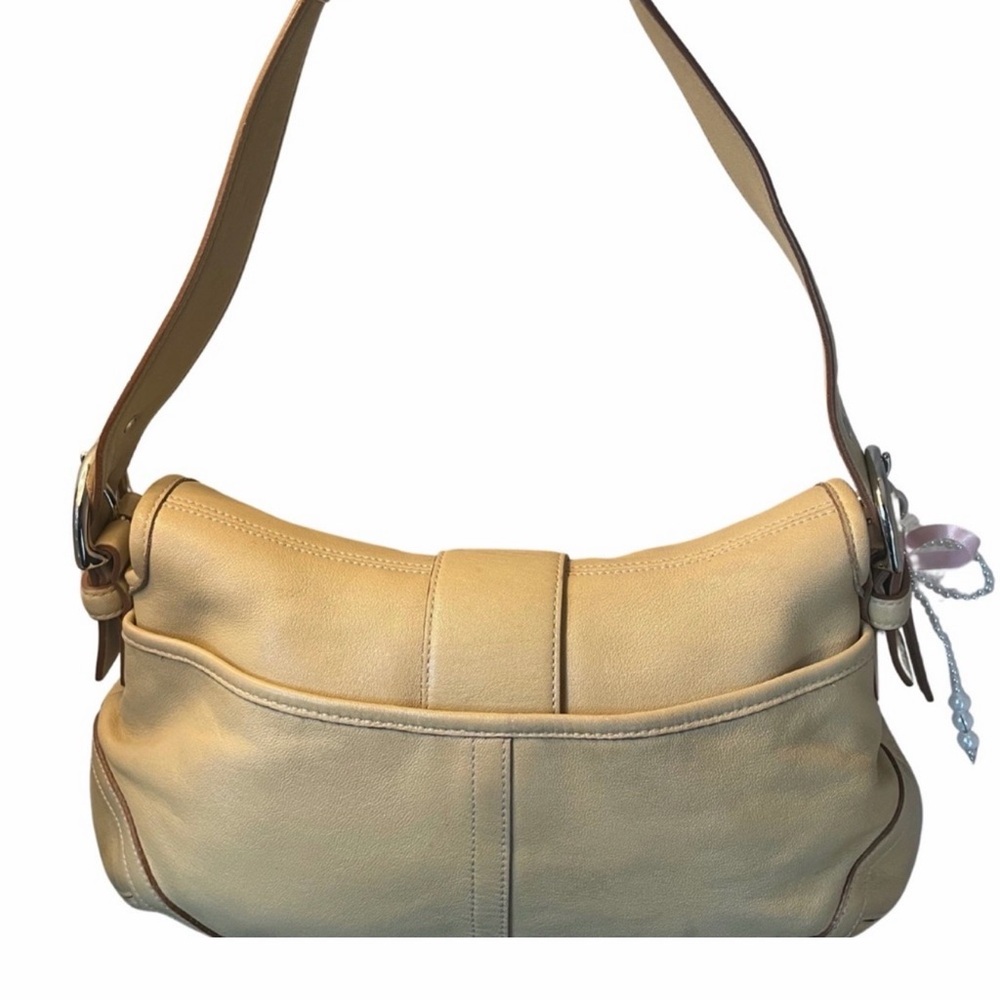 🔥 Vintage Coach Soho Flap Bag 9248 –Y2K 2003 Buckle Shoulder Bag | Beige Leather - Picture 3 of 11